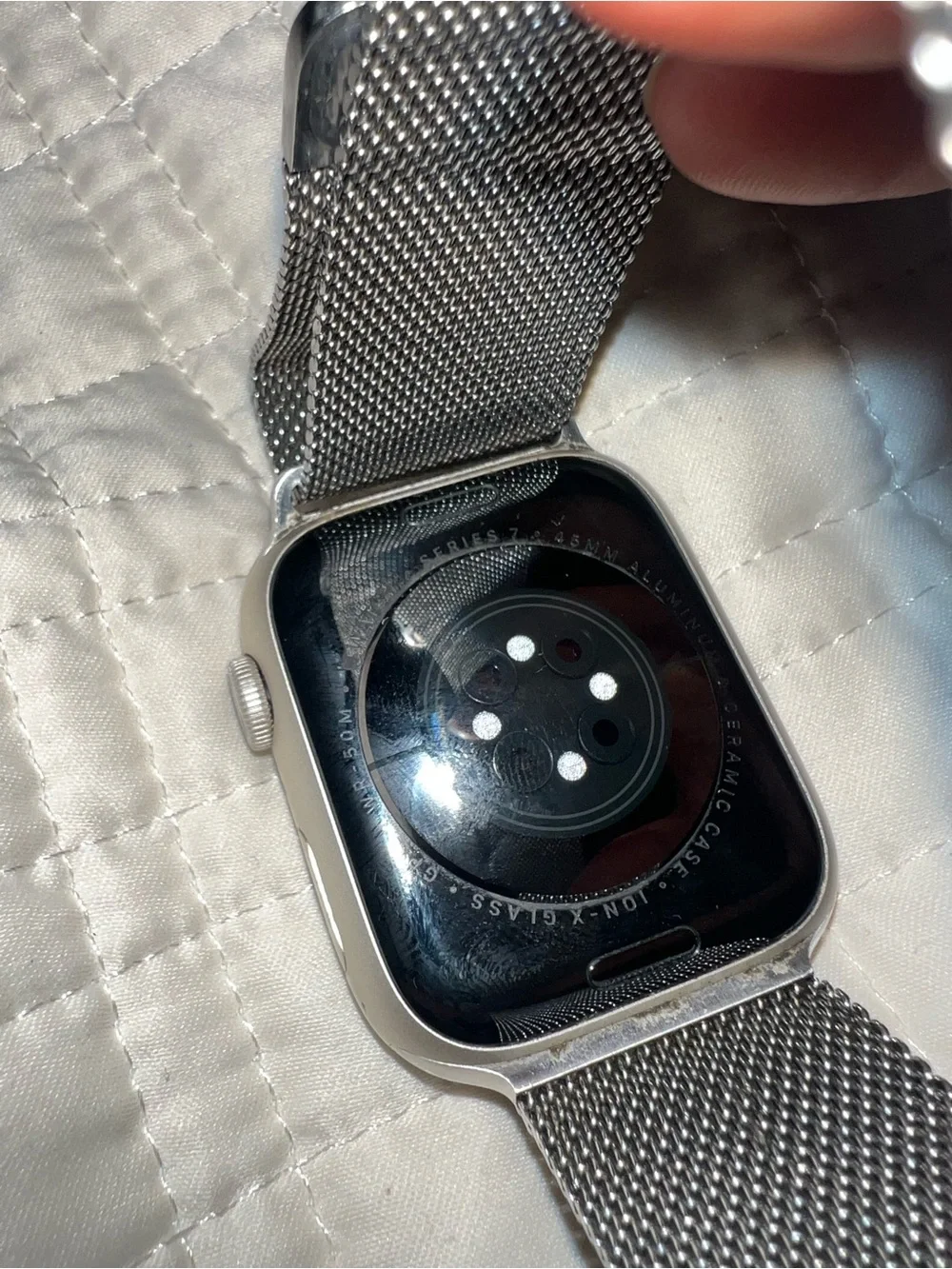 Apple Smartwatch series 7 .45m with Silver Mesh Band